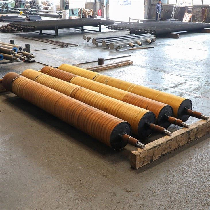 بكرة وأسطوانة مغطاة بالمطاط